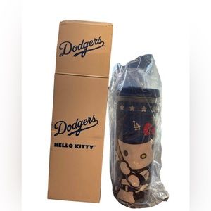 NEW Collectible Dodgers Hello Kitty Travel Mug Tumbler Non Spill Cup Rare